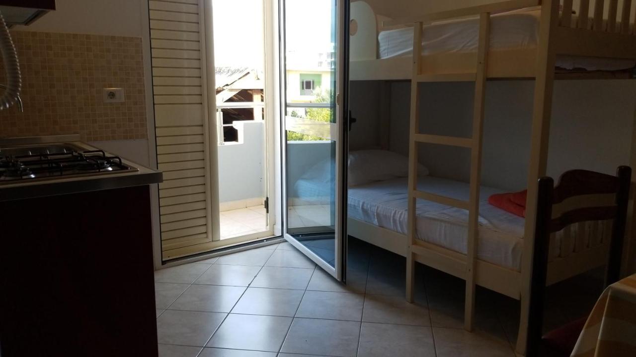 Apartments Rezidenca Sinani Orikum Buitenkant foto