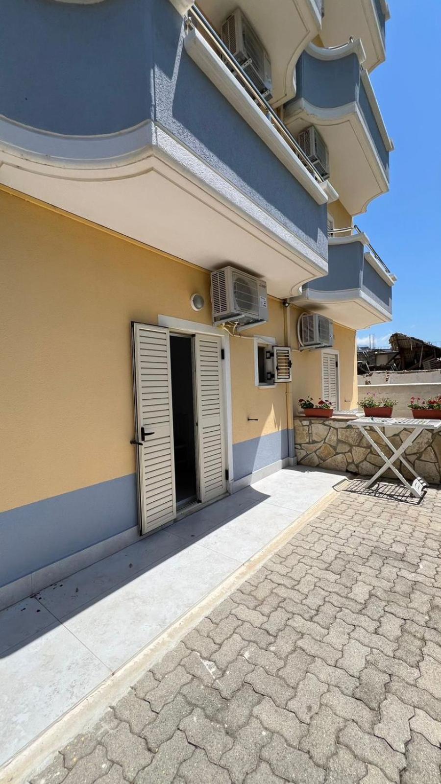 Apartments Rezidenca Sinani Orikum Buitenkant foto