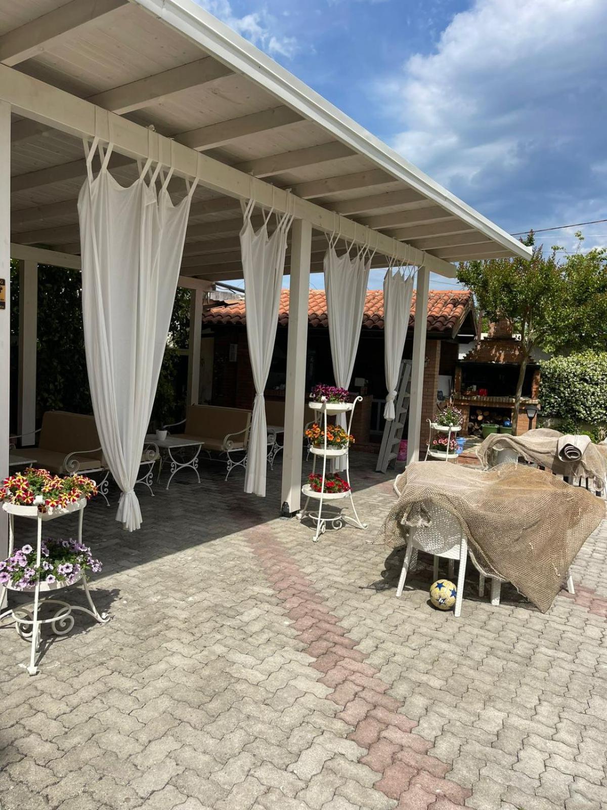 Apartments Rezidenca Sinani Orikum Buitenkant foto