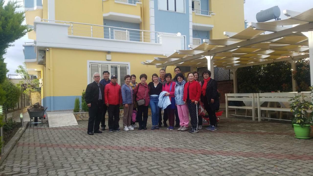 Apartments Rezidenca Sinani Orikum Buitenkant foto